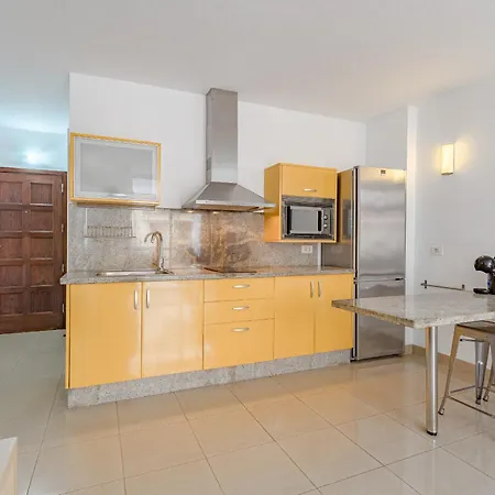 Just 2min To Loscristianos * 로스크리스티아노스