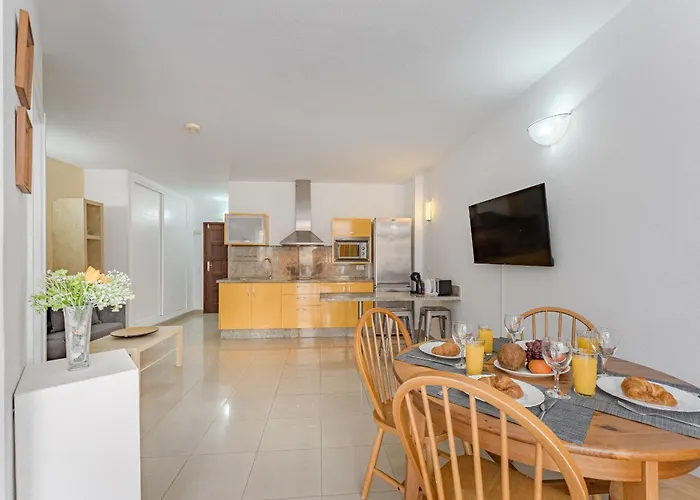 Just 2min To Loscristianos