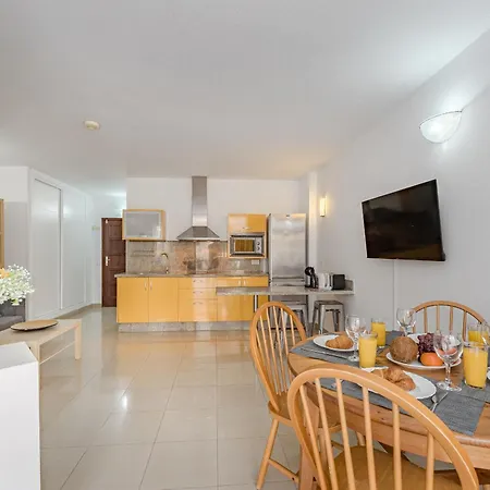 Just 2min To Loscristianos